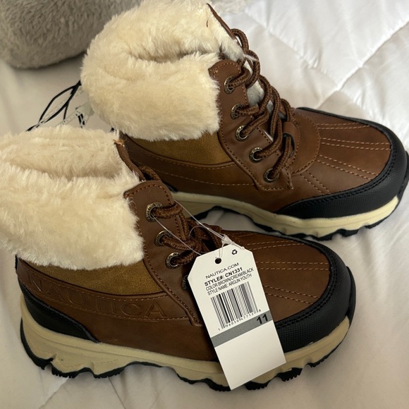 Nautica Brown and Black Fur-Lined Boots - Picture 1 of 2